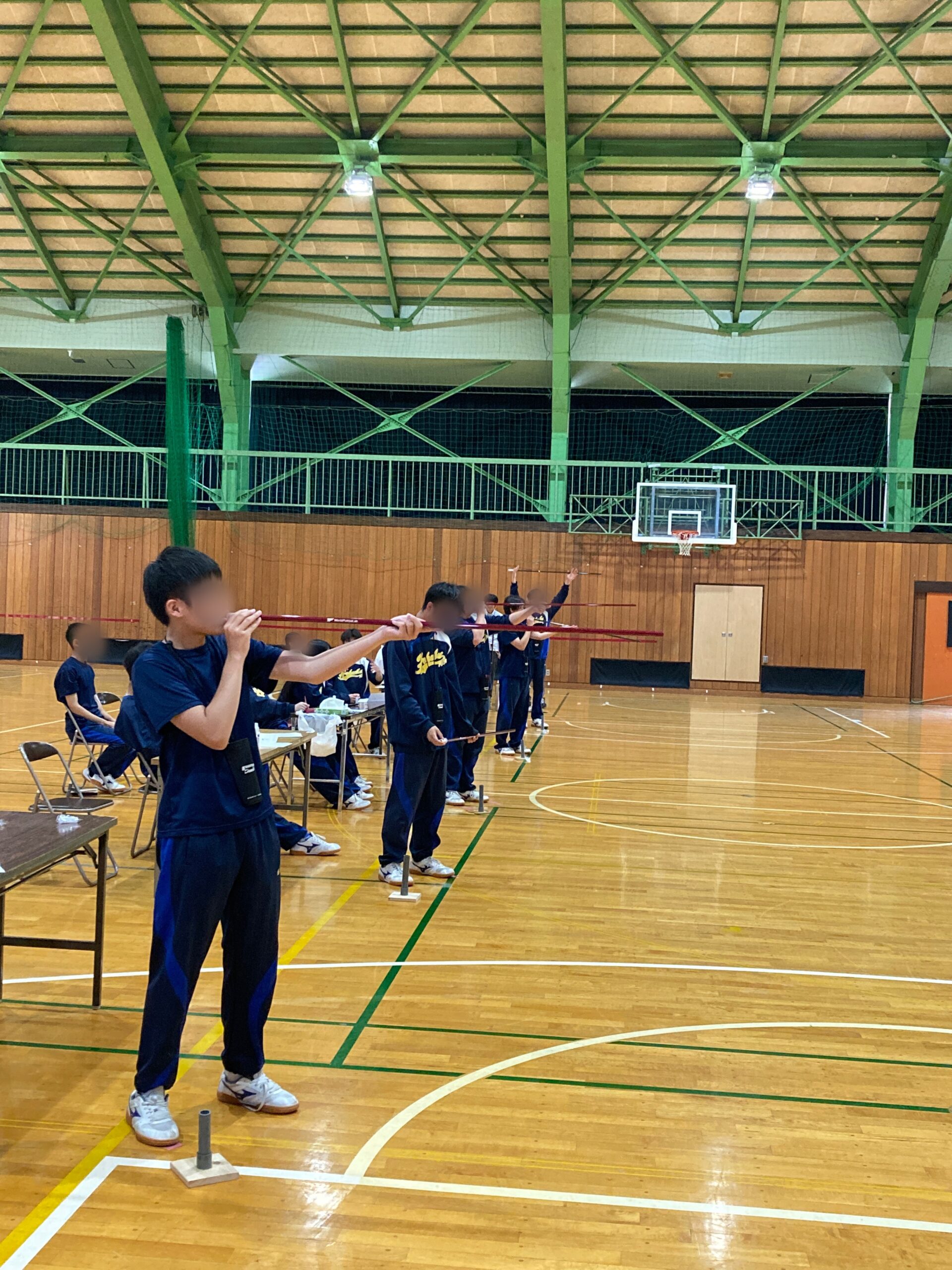 スポーツ吹き矢で小学生と交流